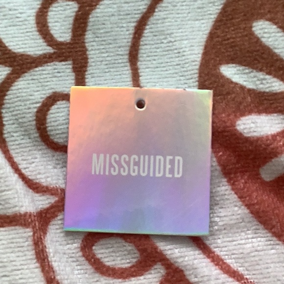 CUTE MINI SKIRT & CROP TOP SET - Picture 3 of 7